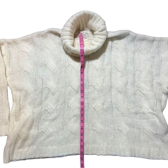 Revolve Tularosa Greta Oversized Crop Sweater Size Small - Picture 8 of 11